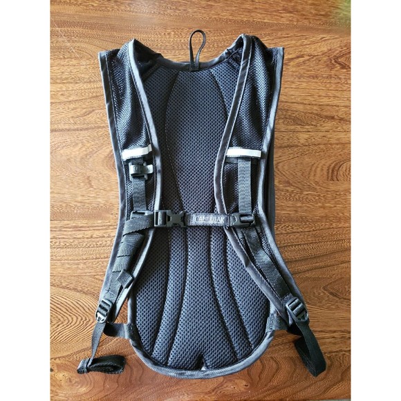 CAMELBAK Rogue Classic NEW Hydration Backpack Black Luxury Bag Travel Gear 2.5l - Picture 2 of 5